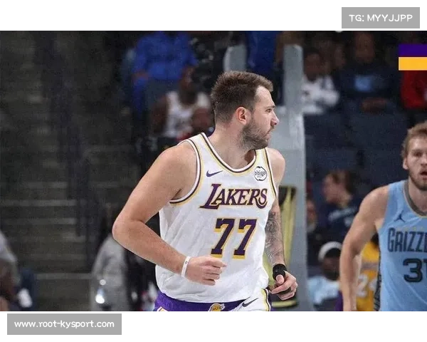 东契奇首节6投全中独揽16分，湖人下半场防守锁死掘金攻势